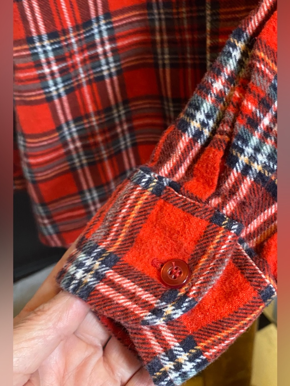 Men's Red Plaid Flannel Shirt - Classic Button-Up Size Small - Picture 6 of 8